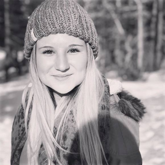 Meet your Posher, Erin - Picture 1 of 1